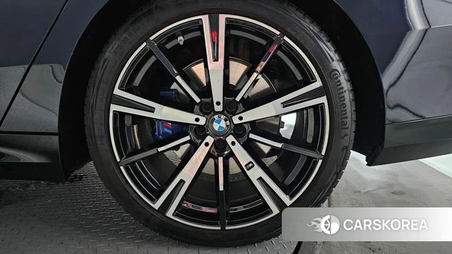 BMW 5 Series (G60) id 4505954 из Кореи 13