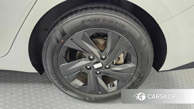 Hyundai Avante Hybrid (CN7) id 4618478 из Кореи 13