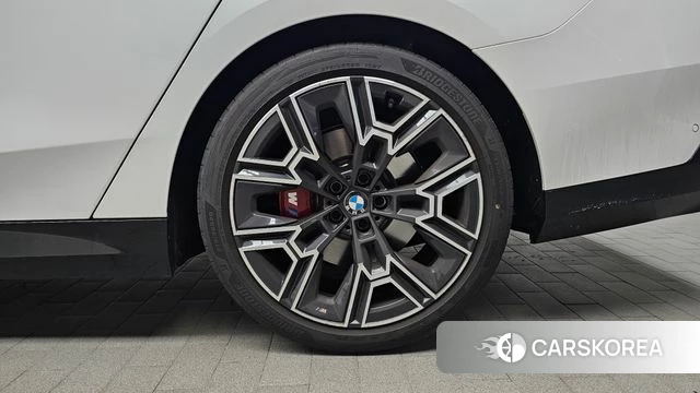 BMW 5 Series (G60) id 4515730 из Кореи 13