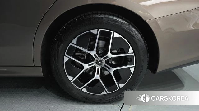 Mercedes-Benz E-Class W214 id 4387885 из Кореи 13