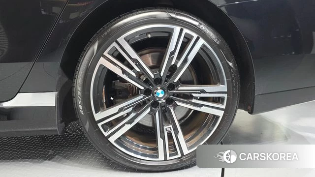 BMW 7 Series (G70) id 4640693 из Кореи 13