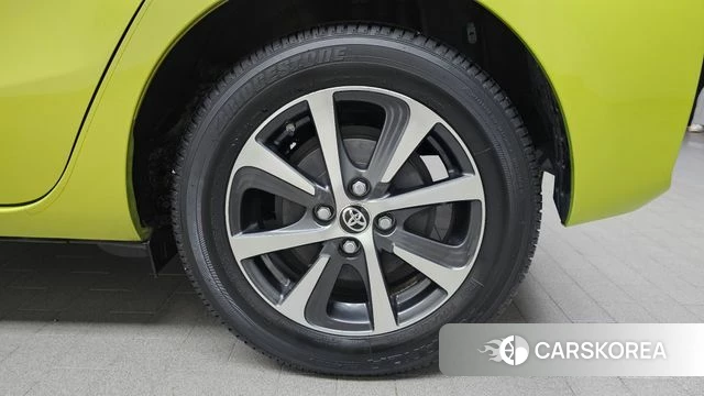 Toyota Prius C id 4633184 из Кореи 13