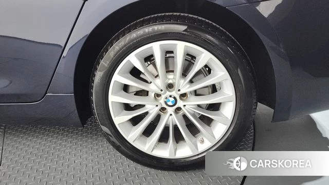 BMW 5 Series (G30) id 4410784 из Кореи 13