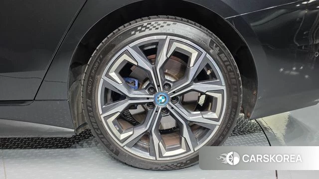 BMW i4 id 4834969 из Кореи 13