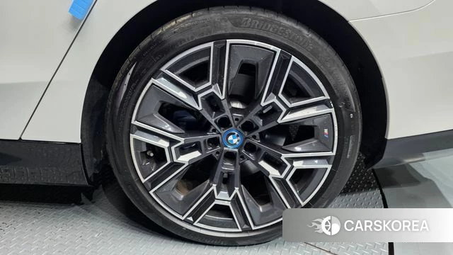 BMW 5 Series (G60) id 4773447 из Кореи 13