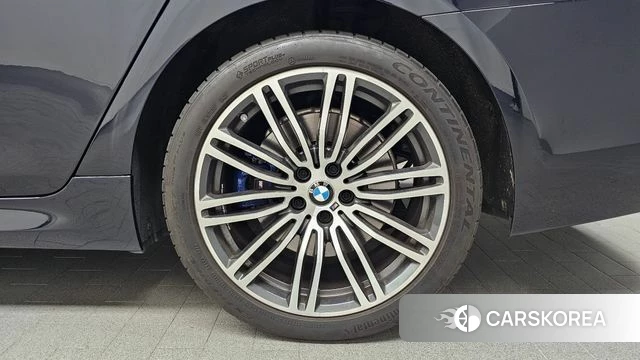 BMW 5 Series (G30) id 4647140 из Кореи 13