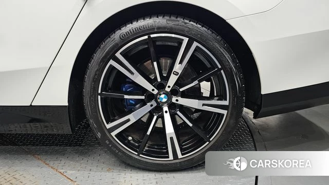 BMW 5 Series (G60) id 4675078 из Кореи 13