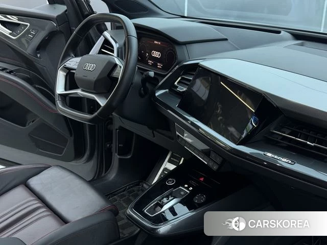 Audi Q5 e-tron id 4301169 из Китая 13