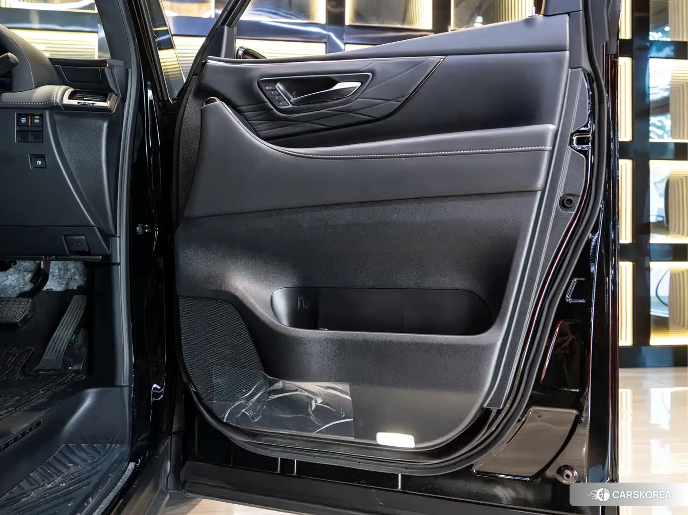Toyota Elfa id 4679868 из Китая 13
