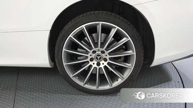 Mercedes-Benz E-Class W213 id 4293646 из Кореи 13
