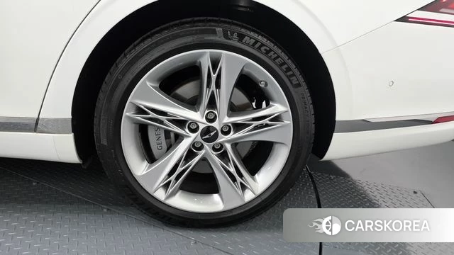 Genesis G90 (RS4) id 4444702 из Кореи 13