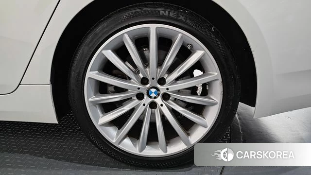BMW 5 Series (G30) id 4267271 из Кореи 13