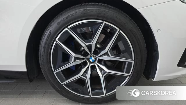 BMW 5 Series (G60) id 4635638 из Кореи 13