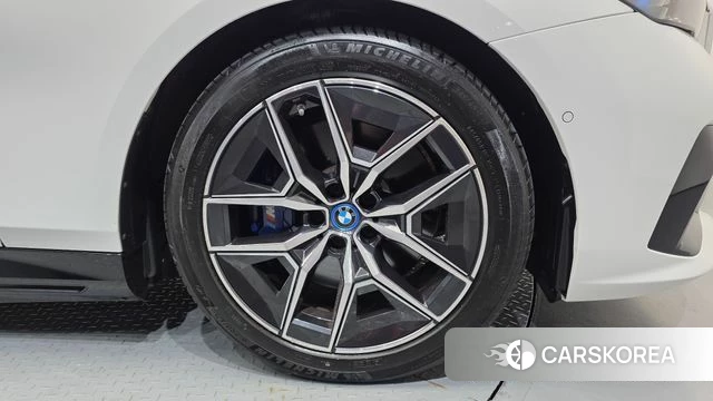 BMW i5 (G60) id 4488141 из Кореи 13