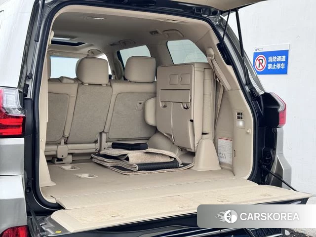 Lexus LX id 4276644 из Китая 13