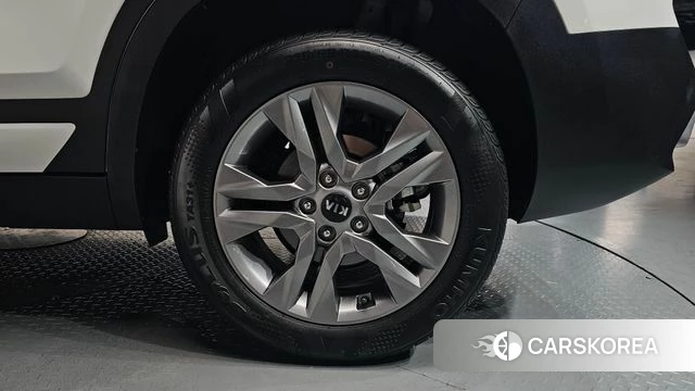Kia Seltos id 4283508 из Кореи 13
