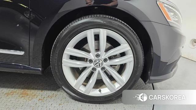 Volkswagen The New Passat id 4658244 из Кореи 13