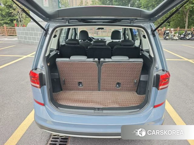 Volkswagen Touran L id 4290593 из Китая 13