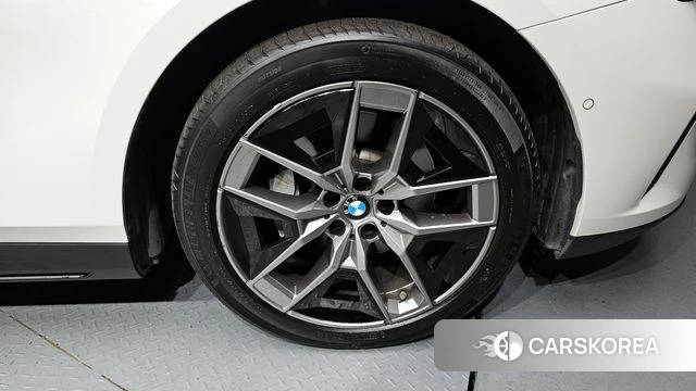 BMW 5 Series (G60) id 4422032 из Кореи 13