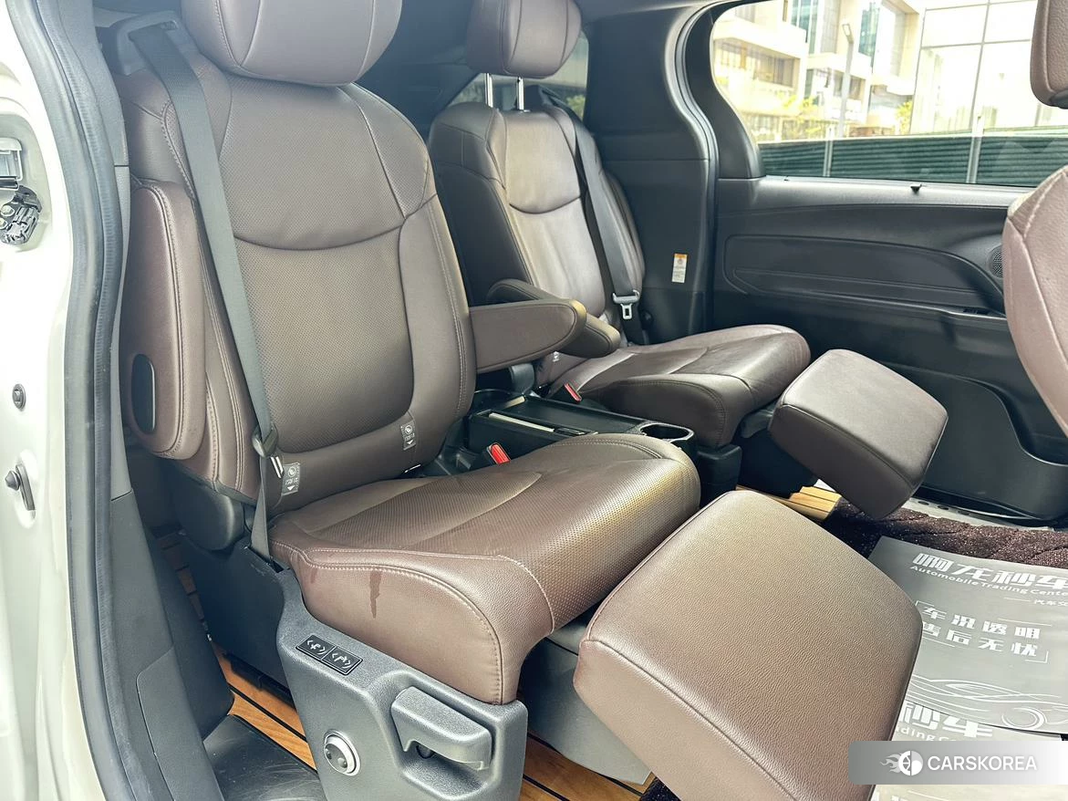 Toyota Saina id 4493066 из Китая 13