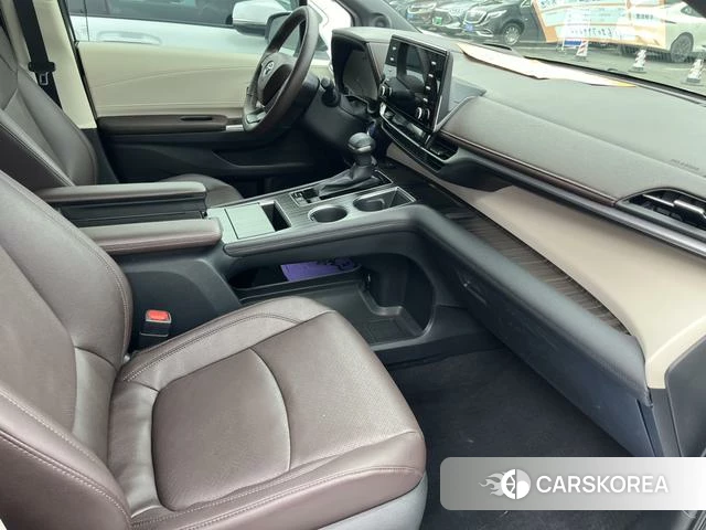 Toyota Sienna id 4261220 из Китая 13