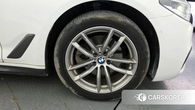 BMW 5 Series (G30) id 4197190 из Кореи 13