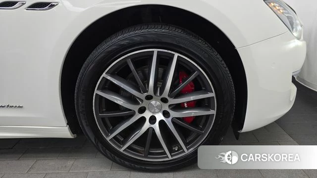 Maserati Ghibli id 4508046 из Кореи 13