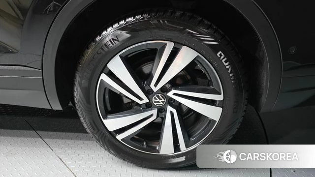 Volkswagen Touareg 3rd generation id 4608192 из Кореи 13