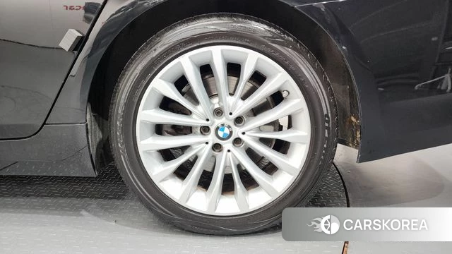 BMW 5 Series (G30) id 4917437 из Кореи 13