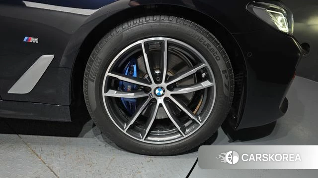 BMW 5 Series (G30) id 4608506 из Кореи 13