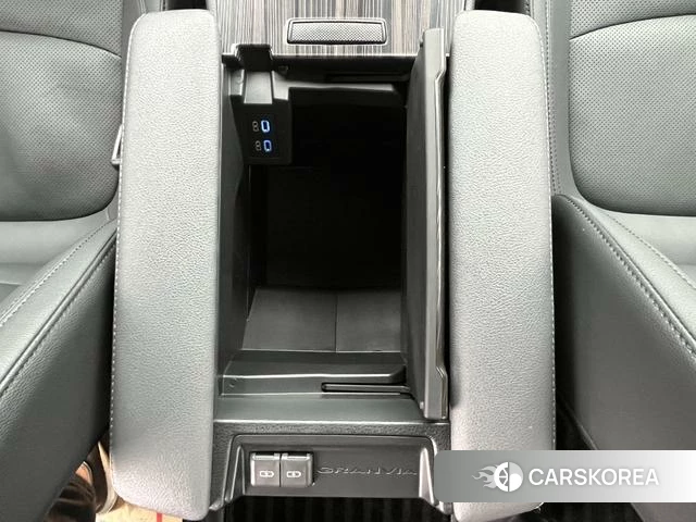 Toyota Grevia id 4258213 из Китая 13