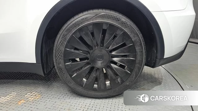 Tesla Model Y id 4408518 из Кореи 13