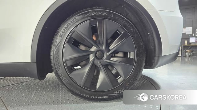Tesla Model Y id 4730043 из Кореи 13
