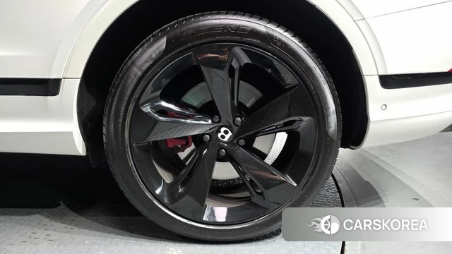 Bentley Bentayga id 4186380 из Кореи 13