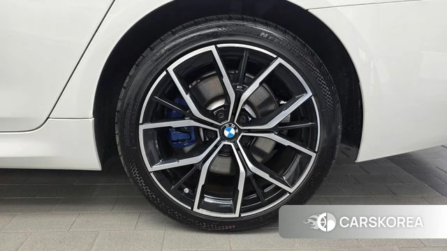 BMW 5 Series (G30) id 4676766 из Кореи 13
