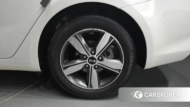Kia The New K3 id 4643077 из Кореи 13