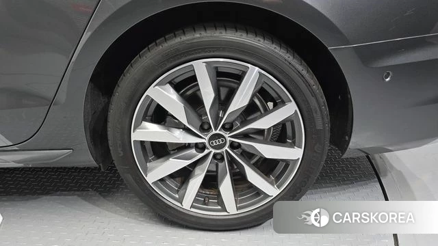 Audi A4 (B9) id 4388274 из Кореи 13