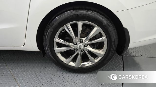 Kia The New Carnival id 4689402 из Кореи 13