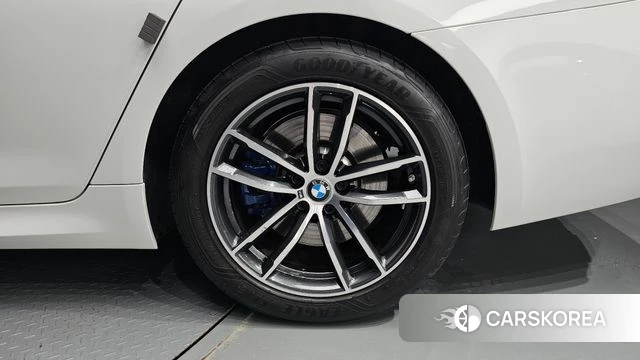 BMW 5 Series (G30) id 4935433 из Кореи 13