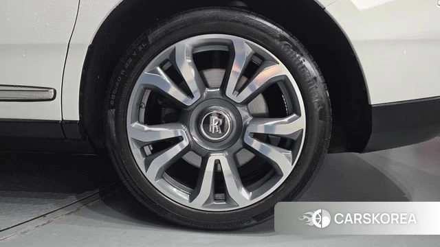 Rolls-Royce Cullinan id 4350983 из Кореи 13