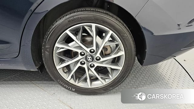 Hyundai The New Avante AD id 4465561 из Кореи 13