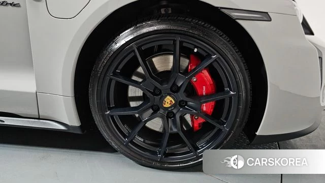 Porsche Taycan id 4201370 из Кореи 13