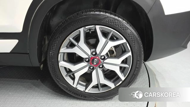 Kia Seltos id 4284626 из Кореи 13