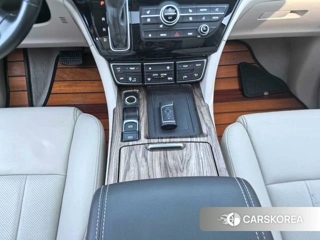 GAC Trumpchi Trumpchi M8 id 4207373 из Китая 13