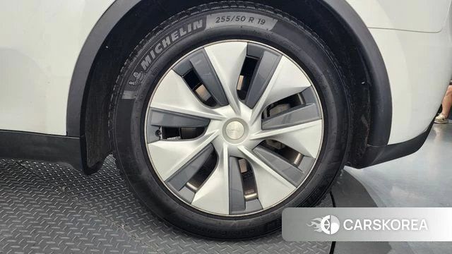 Tesla Model Y id 4863223 из Кореи 13