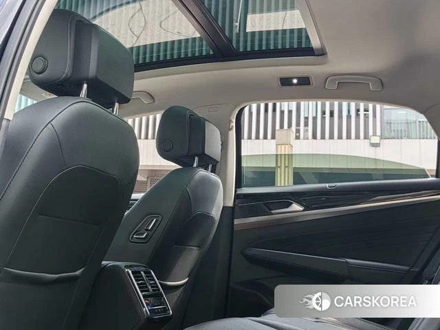 Volkswagen Passat id 4290530 из Китая 13