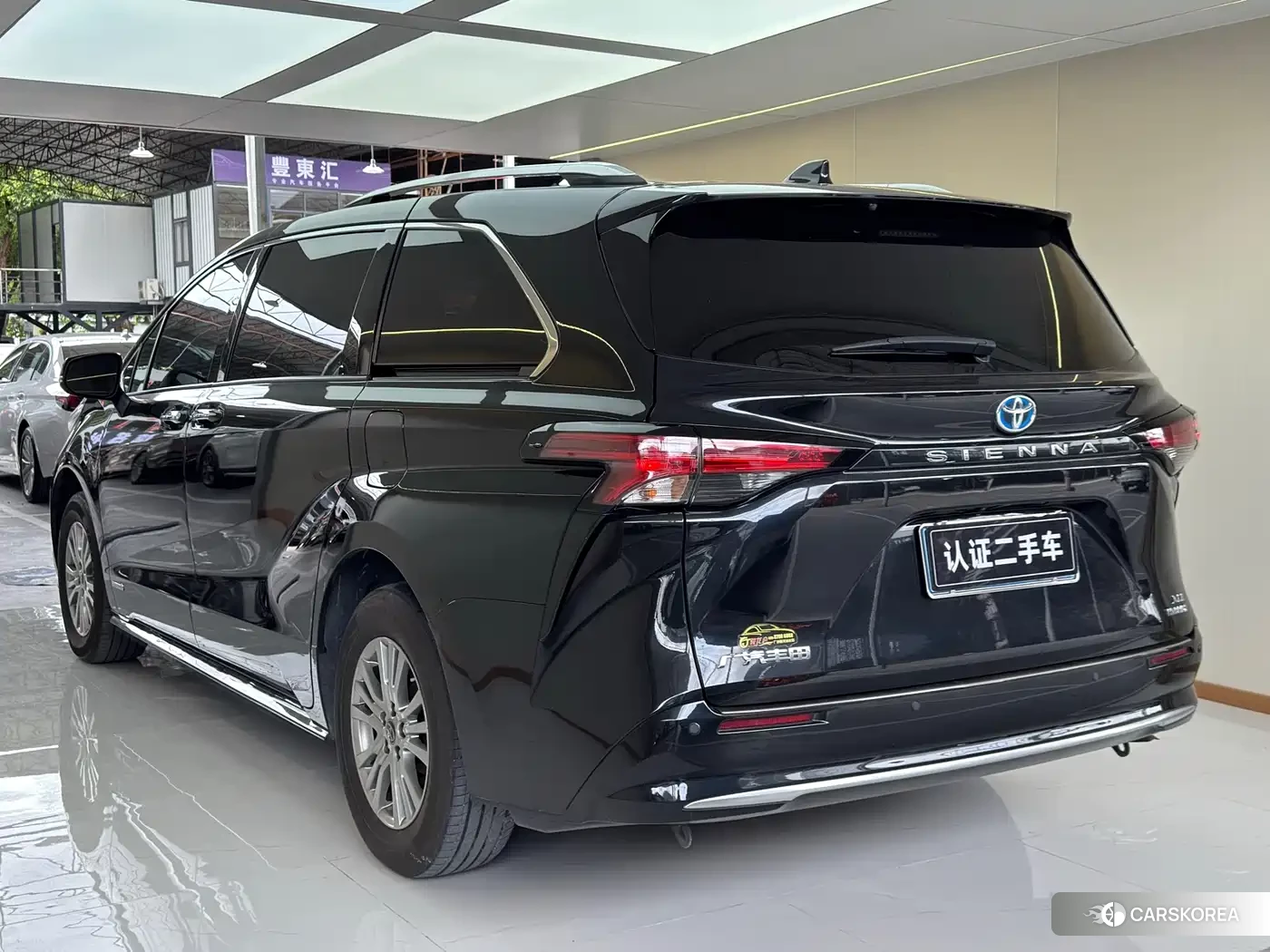 Toyota Sienna id 4547458 из Китая 13