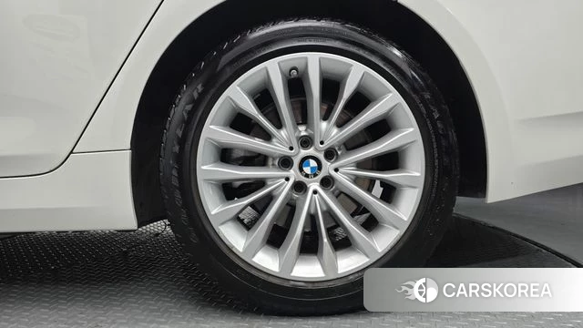 BMW 5 Series (G30) id 4555983 из Кореи 13