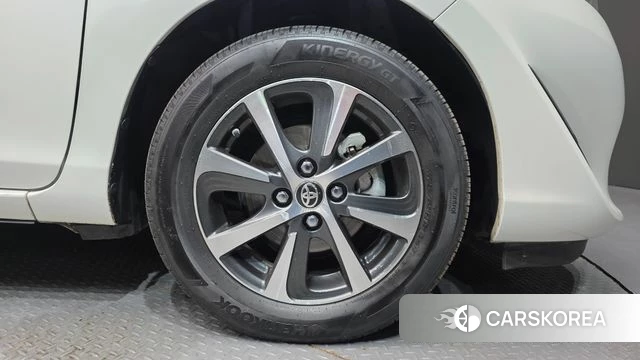 Toyota Prius C id 4232749 из Кореи 13