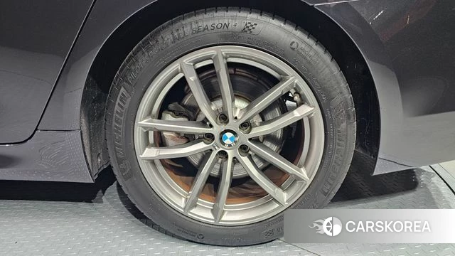 BMW 5 Series (G30) id 4684139 из Кореи 13